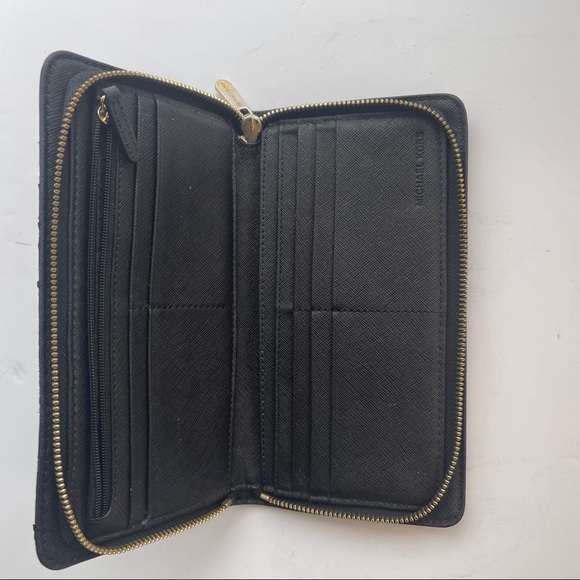 Michael kors wallet black colour preowned leather - Picture 3 of 6